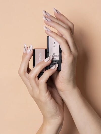 ongles marron chocolat clair